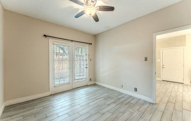 8655  Datapoint Dr Unit 203B, San Antonio, TX 78229 — photo 16