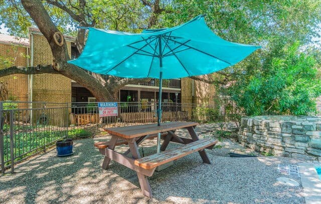 8655  Datapoint Dr Unit 203B, San Antonio, TX 78229 — photo 22