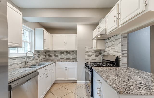 555  Patricia, San Antonio, TX 78216 — photo 11