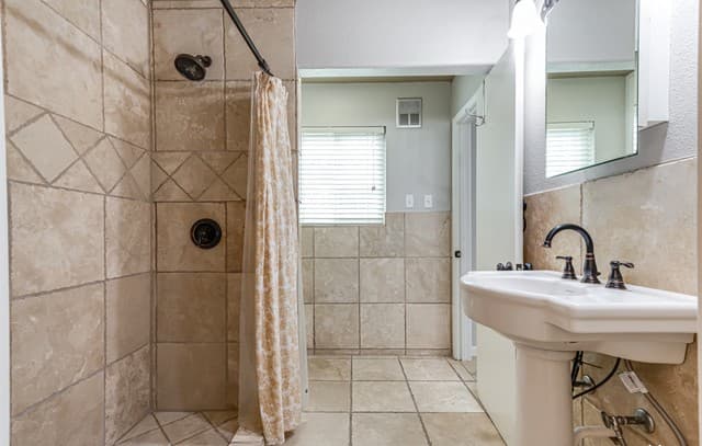 555  Patricia, San Antonio, TX 78216 — photo 16