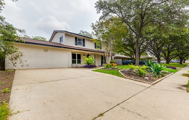 555  Patricia, San Antonio, TX 78216 — photo 2