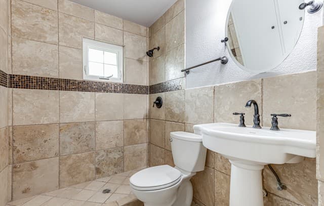555  Patricia, San Antonio, TX 78216 — photo 24