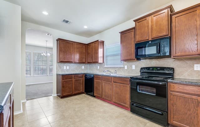 11418  Estufa Canyon, San Antonio, TX 78245 — photo 16