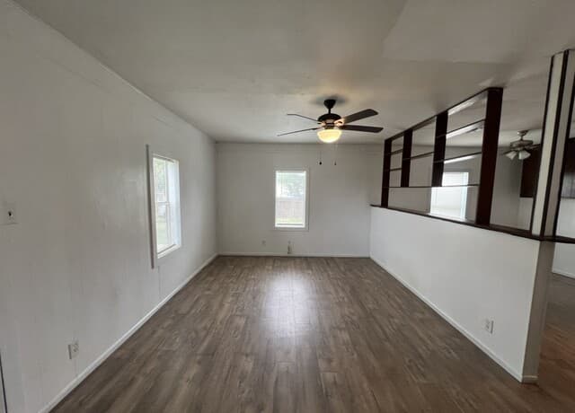 9676  Hildebrandt Rd, San Antonio, TX 78222 — photo 2