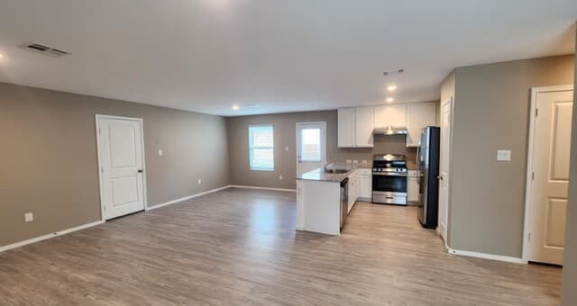13869  Llama Pl, San Antonio, TX 78252 — photo 4