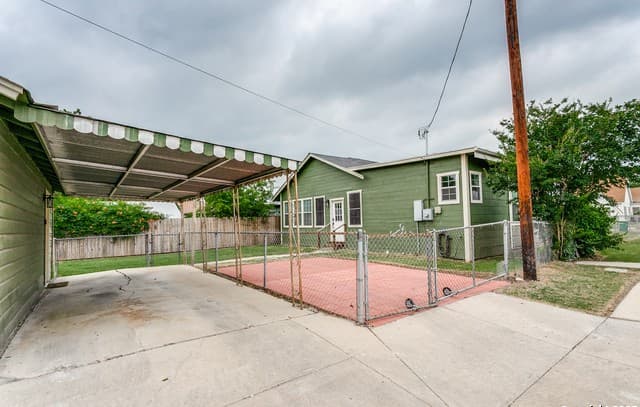 1004  Edison Dr, San Antonio, TX 78201 — photo 24