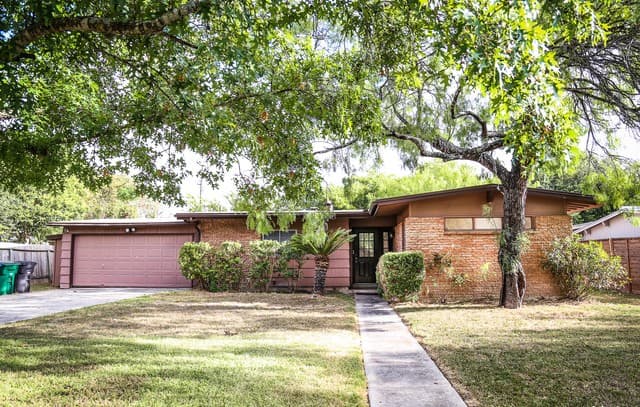 2819 Bent Bow Dr