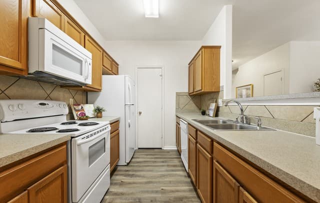 4126  Copano Bay, San Antonio, TX 78229 — photo 11