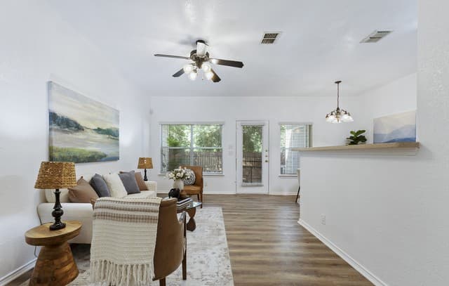 4126  Copano Bay, San Antonio, TX 78229 — photo 2