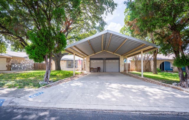 4647  Harpers Bnd, San Antonio, TX 78217 — photo 4