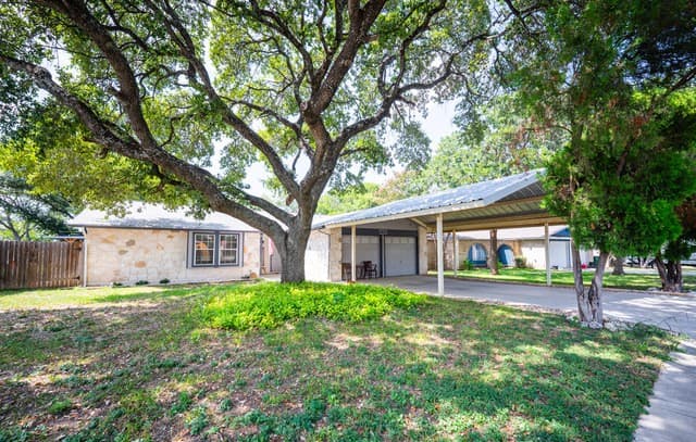4647  Harpers Bnd, San Antonio, TX 78217 — photo 5