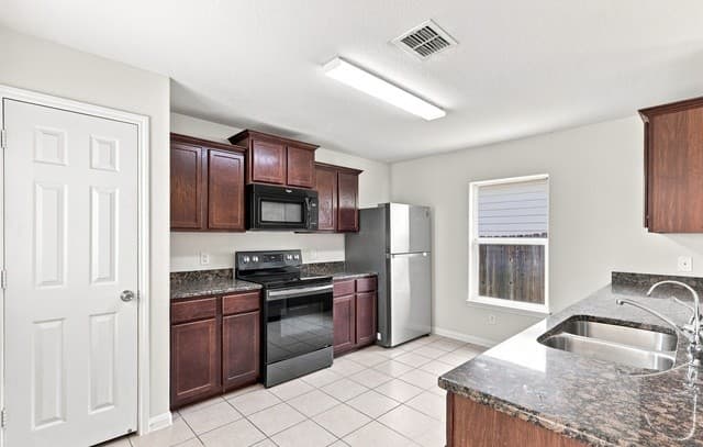 11538  Luckey Ledge, San Antonio, TX 78252 — photo 8