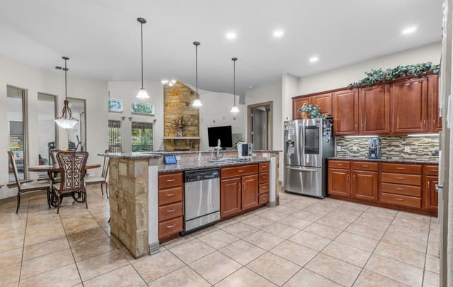 21815  Roan Blf, San Antonio, TX 78259 — photo 10