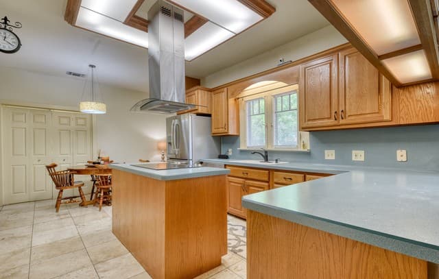 222 S Academy Ave, New Braunfels, TX 78130 — photo 4