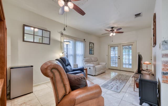 222 S Academy Ave, New Braunfels, TX 78130 — photo 7