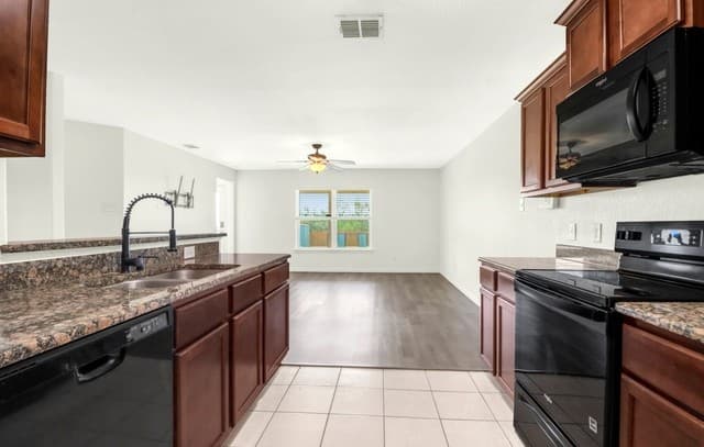 11606 Luckey Ledge