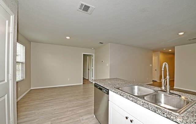 7927  Dovers Den, San Antonio, TX 78253 — photo 23