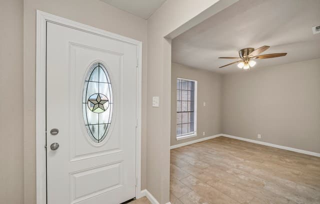 4635  French Meadow St, San Antonio, TX 78250 — photo 8
