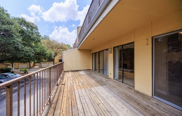 8642  Fredericksburg RD Unit 503, San Antonio, TX 78240 — photo 24