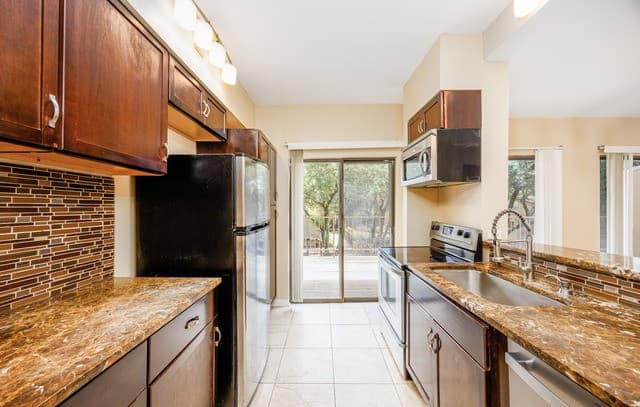 8642  Fredericksburg RD Unit 503, San Antonio, TX 78240 — photo 5