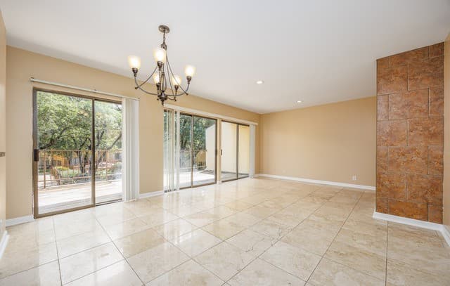 8642  Fredericksburg RD Unit 503, San Antonio, TX 78240 — photo 9