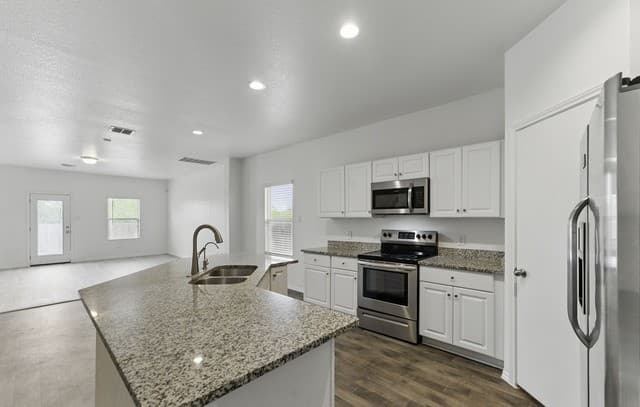 6943  Shell Bch, Converse, TX 78109 — photo 4