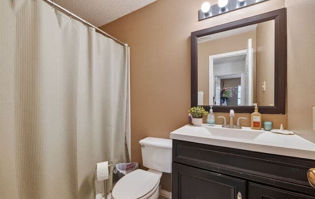 13911  Villa Camino, San Antonio, TX 78233 — photo 11