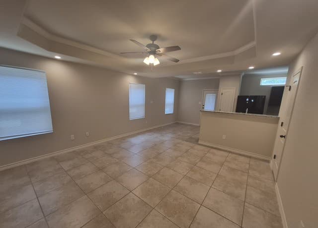 6858  Lakeview Dr Unit 101, San Antonio, TX 78244 — photo 2