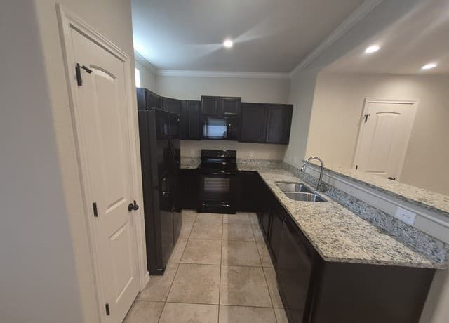 6858  Lakeview Dr Unit 101, San Antonio, TX 78244 — photo 7
