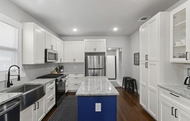 1917 W Huisache Ave, San Antonio, TX 78201 — photo 11