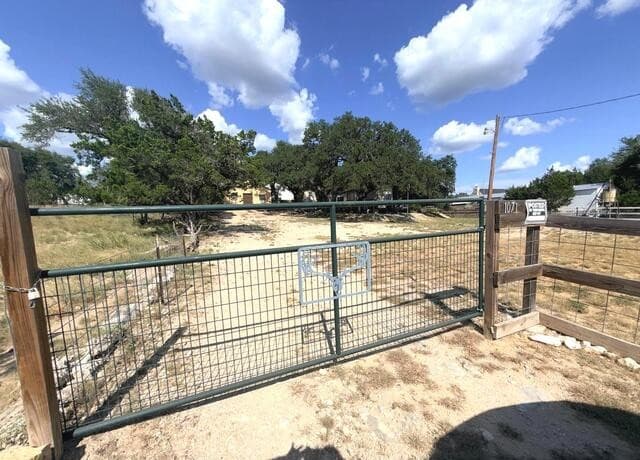 1071 Cypress Dr
