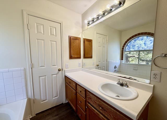 8219  Shooting Quail, San Antonio, TX 78250 — photo 16