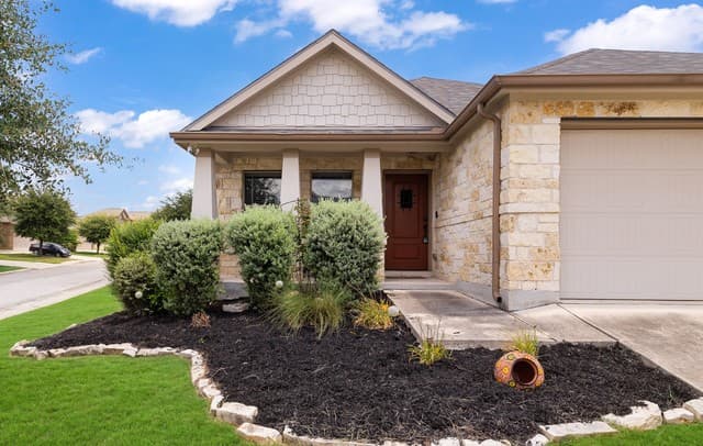 3318  Candleside Dr, San Antonio, TX 78244 — photo 2