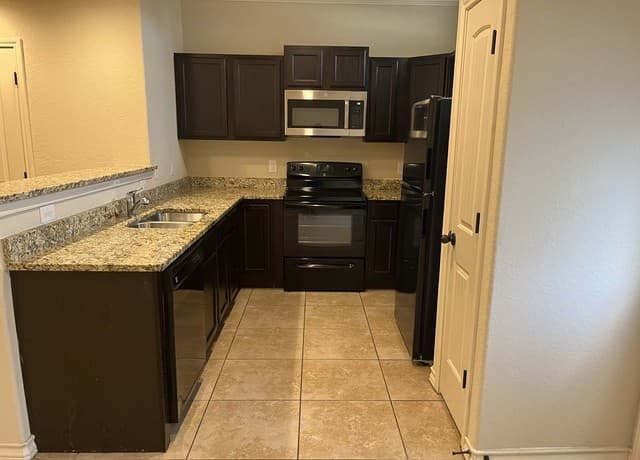 7109  Micayla Cove Unit 103, San Antonio, TX 78244 — photo 8