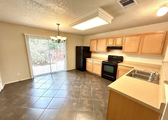 110  Jetlyn Dr, San Antonio, TX 78249 — photo 9