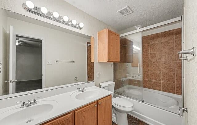 8715  Laguna, San Antonio, TX 78251 — photo 13