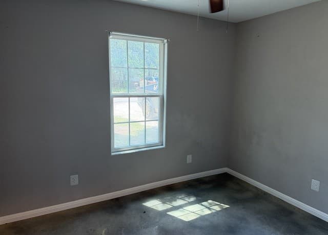 591  Burr Oak Ln, Canyon Lake, TX 78133 — photo 10