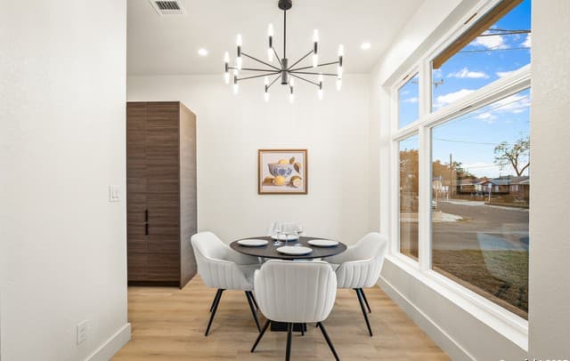 257 E Baylor, San Antonio, TX 78204 — photo 11