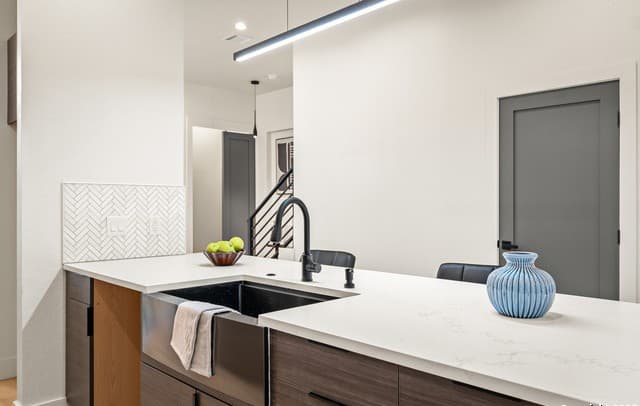 257 E Baylor, San Antonio, TX 78204 — photo 16