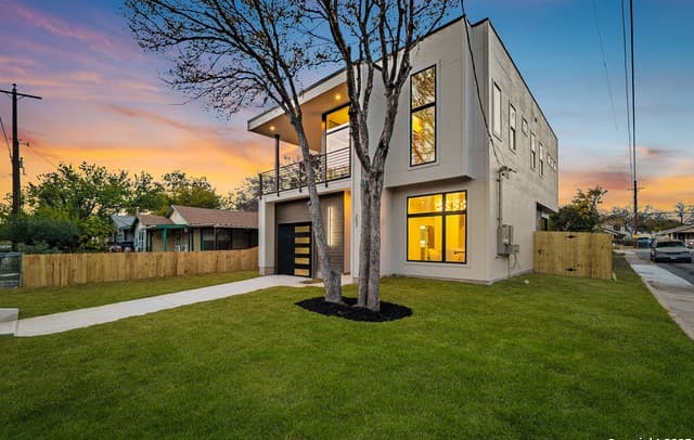 257 E Baylor, San Antonio, TX 78204 — photo 2