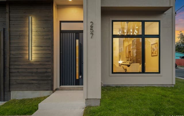 257 E Baylor, San Antonio, TX 78204 — photo 8