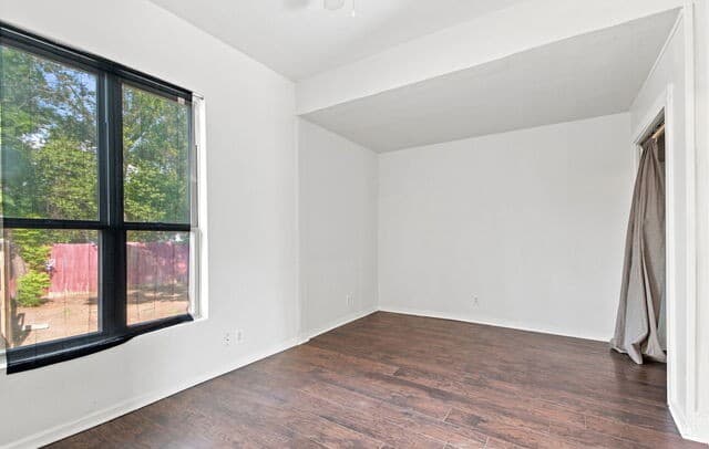 262 E Southcross Blvd, San Antonio, TX 78214 — photo 11