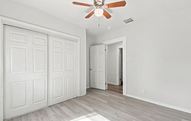 262 E Southcross Blvd, San Antonio, TX 78214 — photo 16