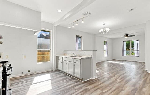 262 E Southcross Blvd, San Antonio, TX 78214 — photo 7