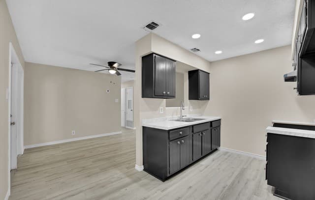 4351  Sun Gate St, San Antonio, TX 78217 — photo 4