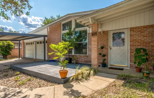 437 E Lindbergh Blvd