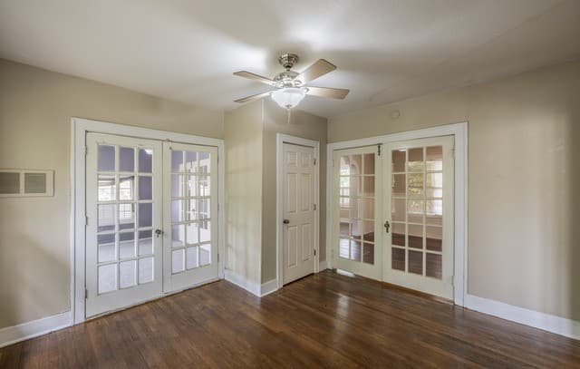 301  Furr Dr, San Antonio, TX 78201 — photo 17