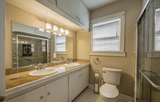 301  Furr Dr, San Antonio, TX 78201 — photo 19