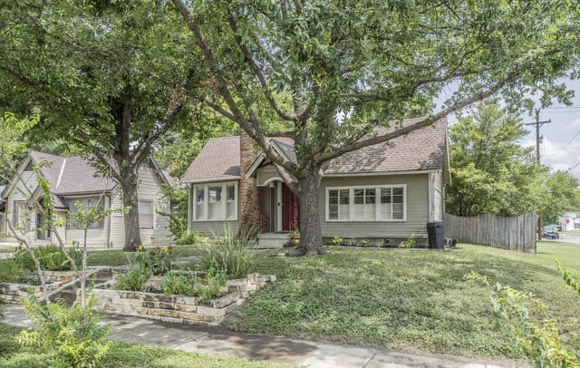 301  Furr Dr, San Antonio, TX 78201 — photo 2