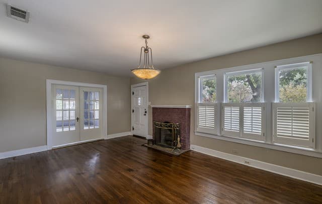 301  Furr Dr, San Antonio, TX 78201 — photo 4